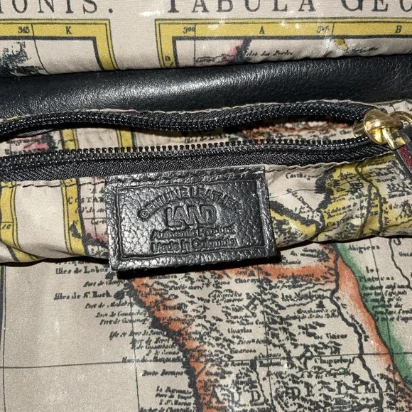 Authentic Leather Unisex Bag - Picture 5 of 11